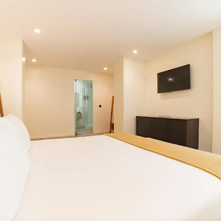 Πανσιόν Hygge House 4*